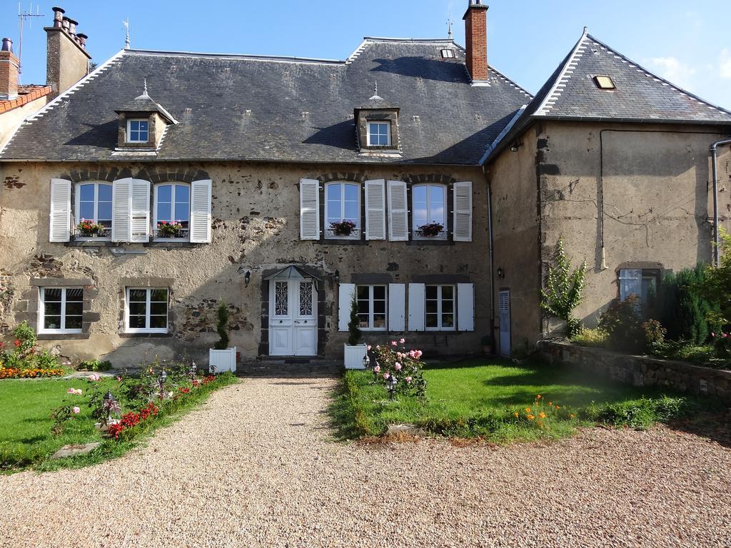 La Bromontoise Chambres D'Hotes Pontgibaud Exterior photo